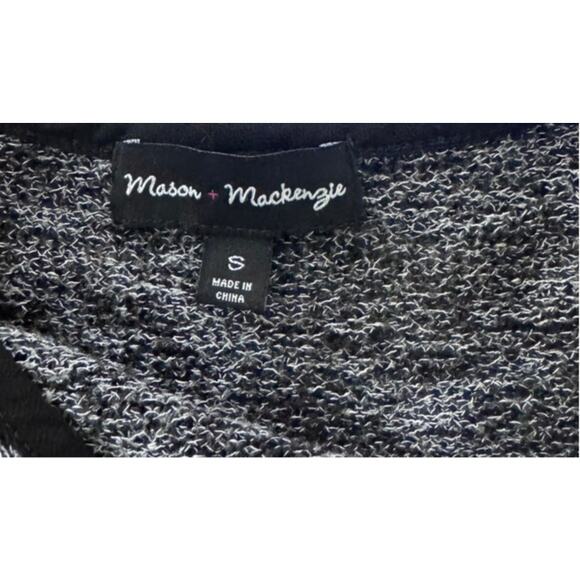 Mason & Mackenzie  Gray Woven Thin Flowy Long Sleeve Asymetrical Top Small - Picture 4 of 7